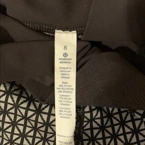 Never worn Lululemon workout pants - Picture 2 of 3